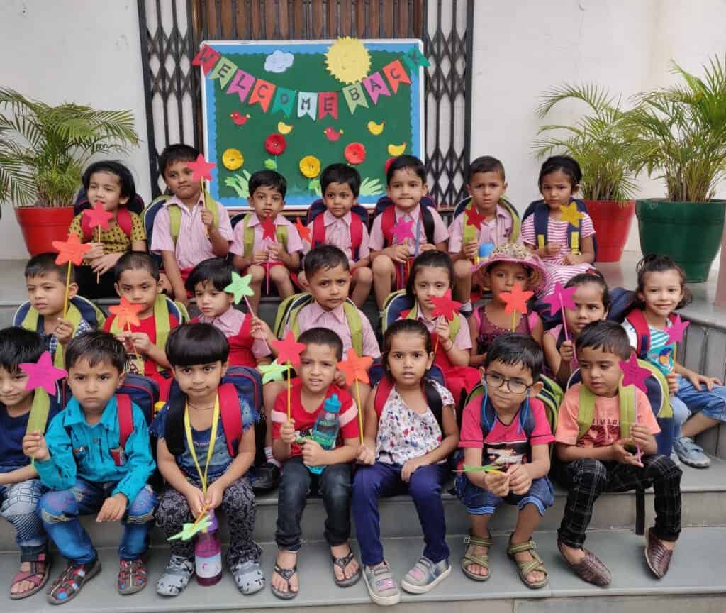 रिश्ते पर सुंदर हिंदी कविता :भावनात्मक प्रेरक संदेश rishte per hindi kavita sandesh